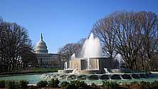 U.S. Capitol Building & Fountain