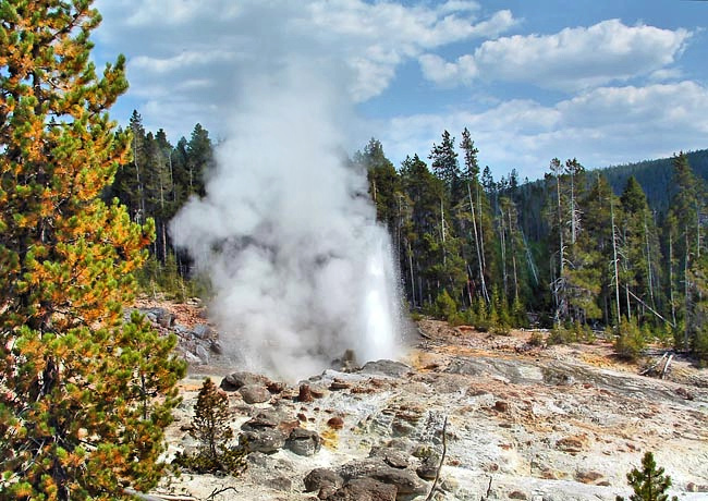 Steamboat Geyser - Norris Geyser Basin, Yellowstone National Park, WY