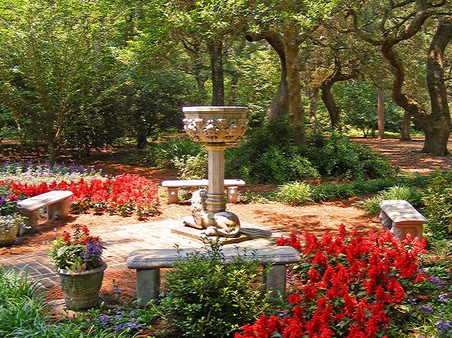 Elizabethan Gardens